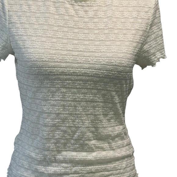 No Boundaries Textured Floral‎ Top Ruffle Short Sleeve White Fitted Size S - Picture 1 of 9